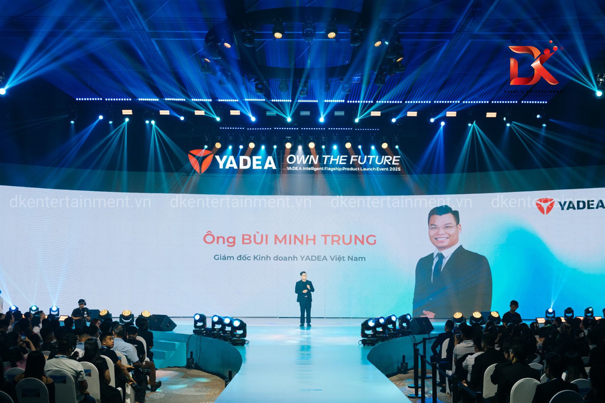sự kiện ra mắt xe điện Yadea