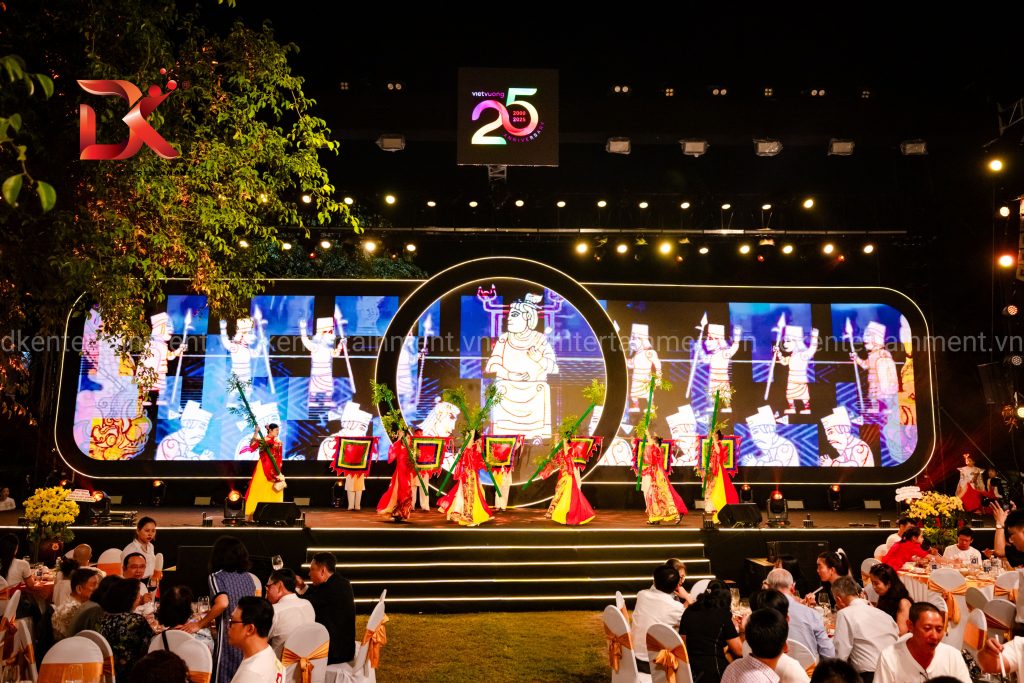 Visual LED tương tác — Việt Vương — 25 năm tỏa sáng: Visual LED toàn sân khấu cho gala kỷ niệm