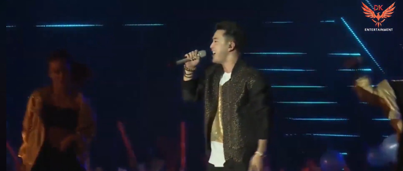 Ưng Hoàng Phúc — FWD Music Fest sân khấu lớn